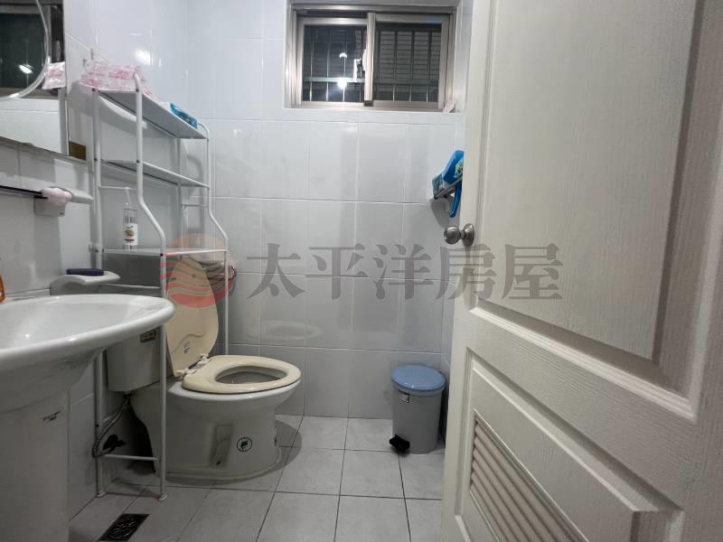 忠貞市場住店,桃園市平鎮區貿東路